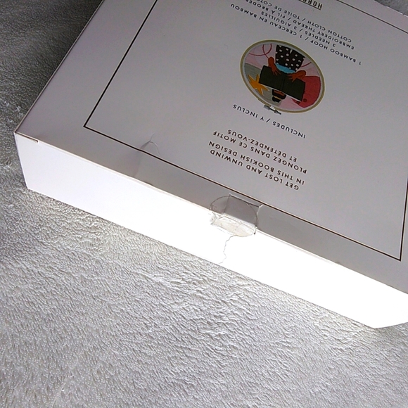 Hobbry Embroidery Kit "All Booked Up" - Picture 3 of 5